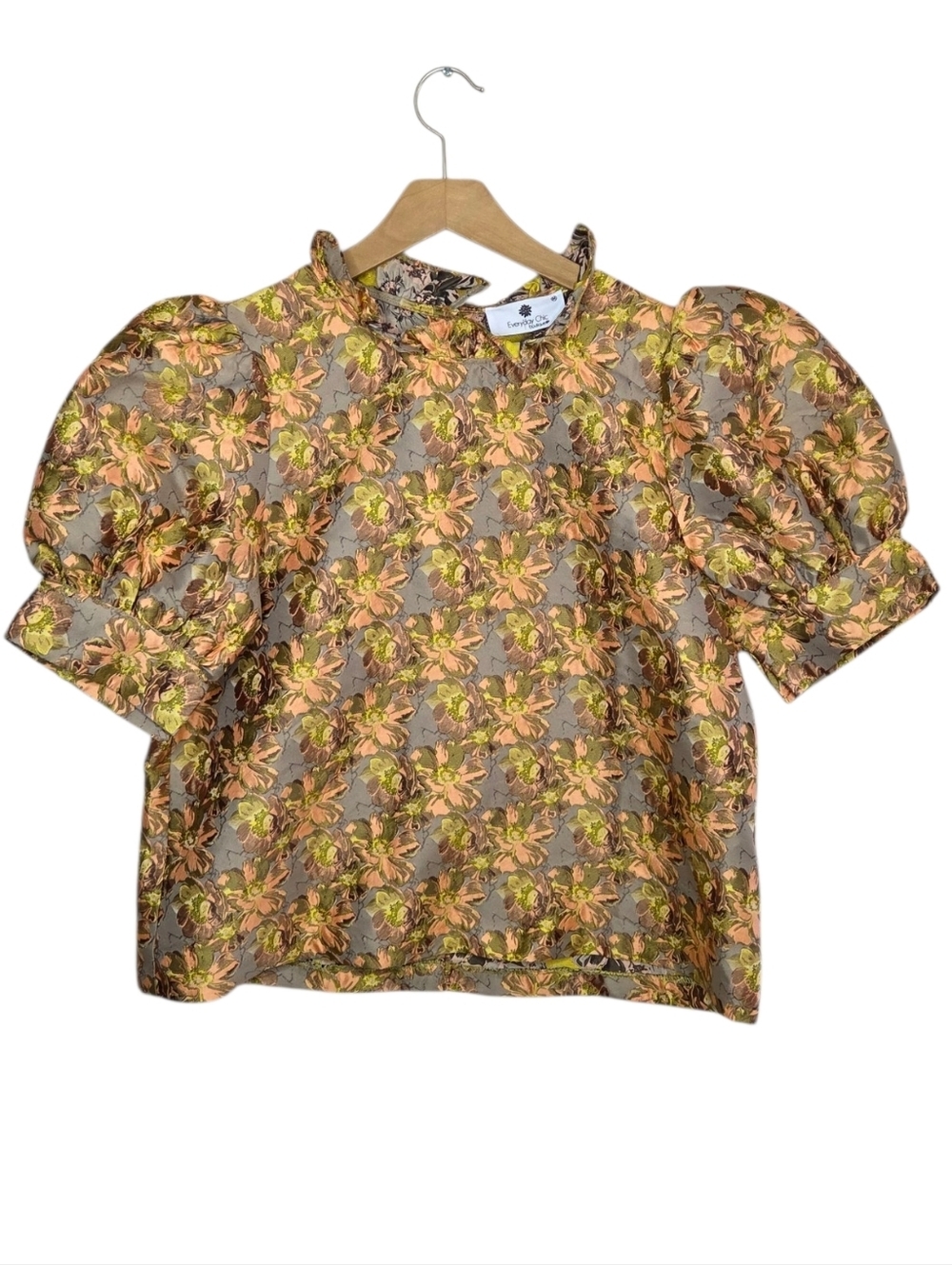Everyday Chic Boutique Tapestry Floral Mock Neck Puff Sleeve Top Size Medium